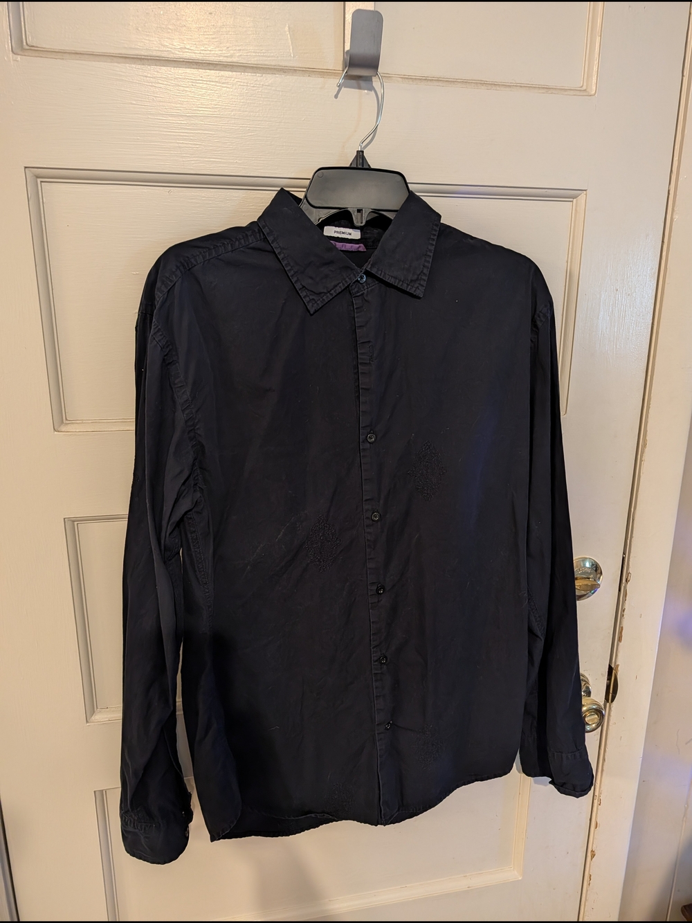 GAP Men's Black Long-Sleeve Button-Down Shirt